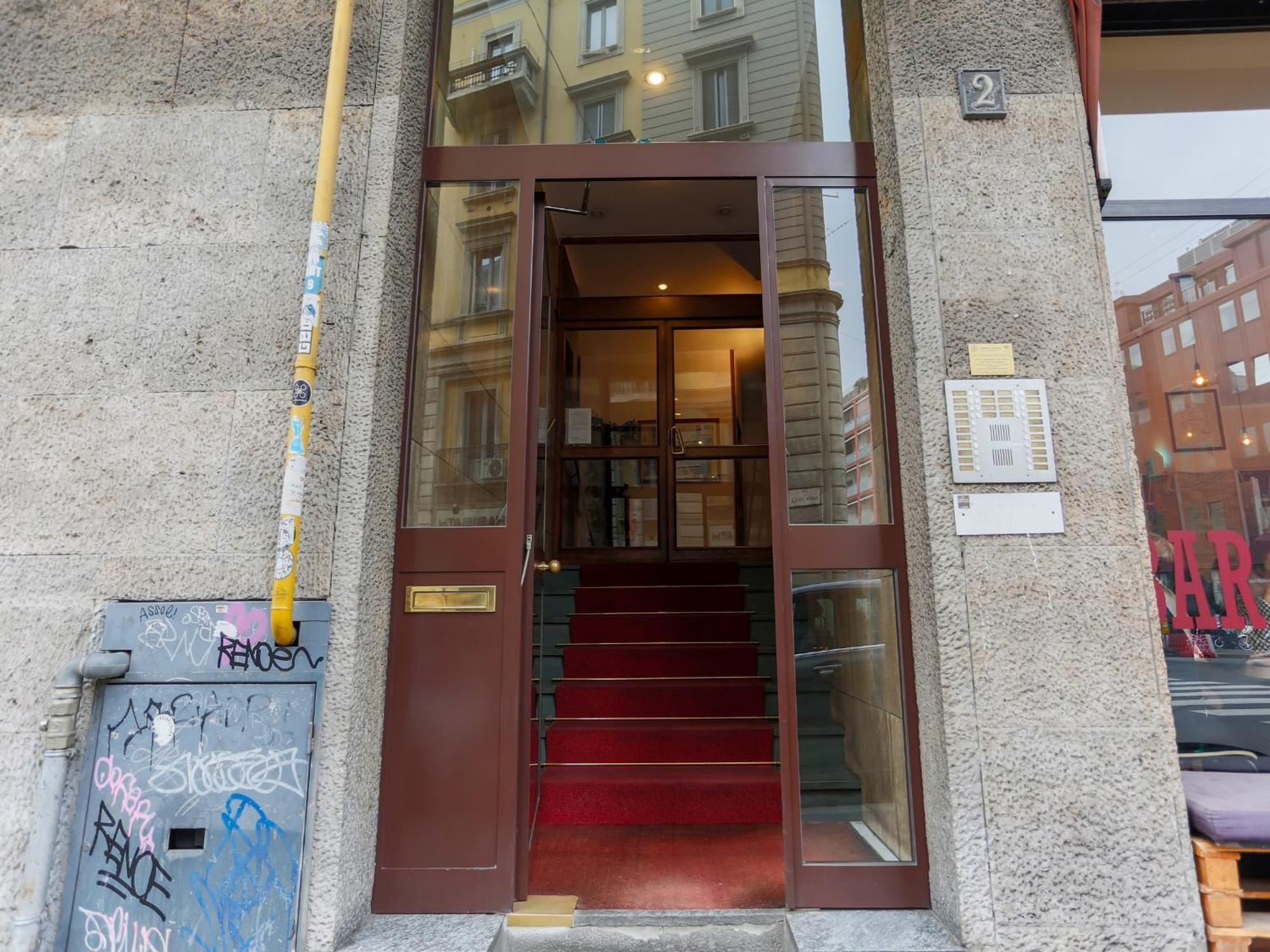 The Best Rent - Cozy Two-Bedroom Apartment Near Colonne S Lorenzo Milan Extérieur photo